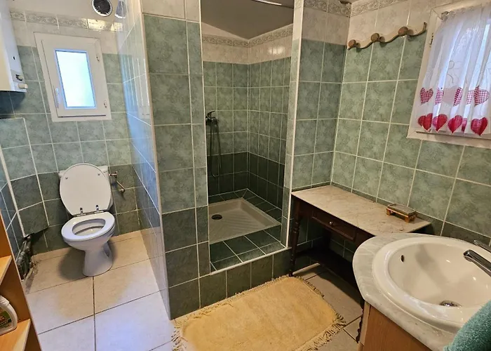 Chalet Bavedda- Acces Chemins De Randonnee- Calme - Montagne Quenza