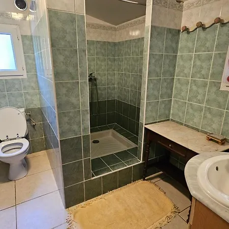 Chalet Bavedda- Accès Chemins De Randonnée- Calme - Montagne Quenza